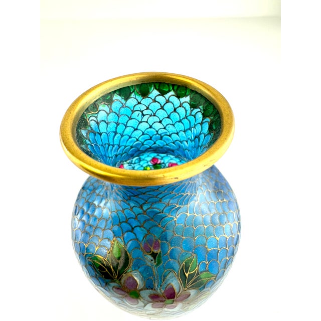 Mid 20th Century Cloisonné Bowl With Vibrant Peony Motif and Scalloped Enamel Interior For Sale In Little Rock - Image 6 of 12