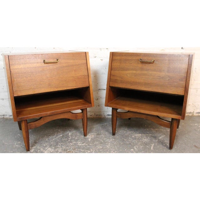 American Mid 20th Century Pair of 'Dania' Night Stands by Merton Gershun for American of Martinsville For Sale - Image 3 of 16