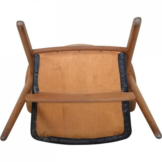 CH28 Sawback Lounge Chair in Oak and Black Leather by Hans Wegner, 1960s For Sale - Image 13 of 14