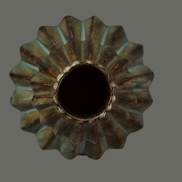 Late 20th Century Vintage Mid-Century-Modern Glazed Pottery Double Gourd Ribbed Multicolor Earth Tone Vase For Sale - Image 5 of 7