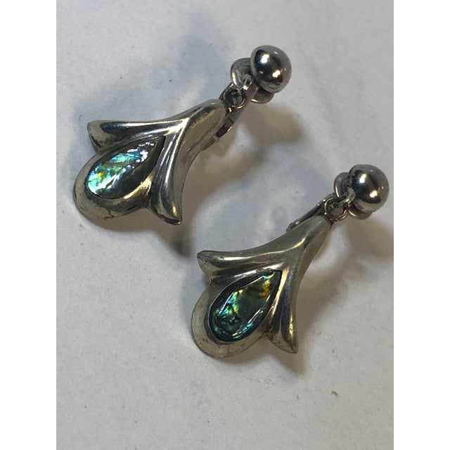 This lovely pair of Vintage Abalone Sterling Teardrop Earrings from Mexico are perfect from Day to night. The pear shaped...
