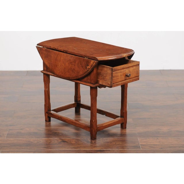 Late 19th Century Late 19th Century English Drop-Leaf Yew Wood Side Table with Single Drawer and Side Stretcher For Sale - Image 5 of 11