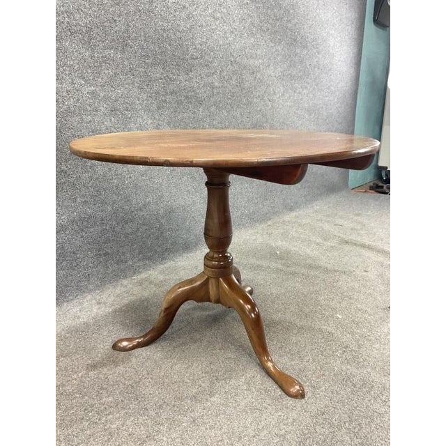 Antique Tilt-Top Pedestal Tea Table Late 19th–Early 20th Century | Colonial Revival (1880-1900) A beautifully aged antique...