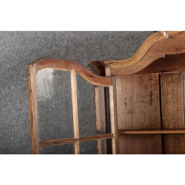 Little Baroque Showcase in Oak, 1800s For Sale - Image 18 of 18