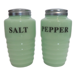Jadeite Jeannette Ribbed Beehive Salt & Pepper Shakers Vintage / 2