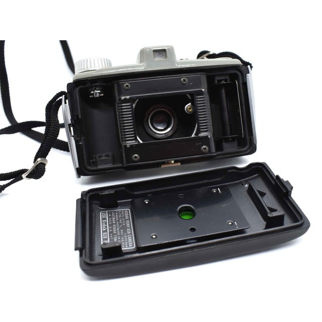 1950's Kodak Pony 828 Miniature Field Camera With Original Kodak Pocket Flashholder B-1 and Mounting Bracket For Sale - Image 9 of 9