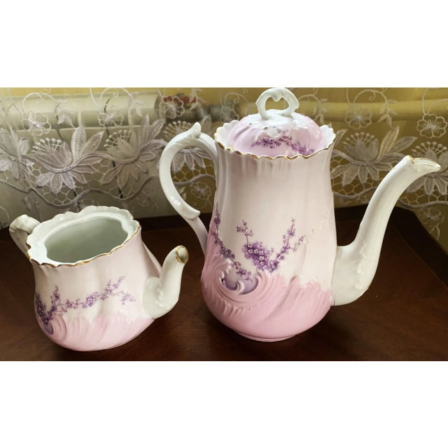 Gold Antique Jug and Sugar Bowl in Pink Porcelain, 19th Century, Set of 2 For Sale - Image 8 of 16