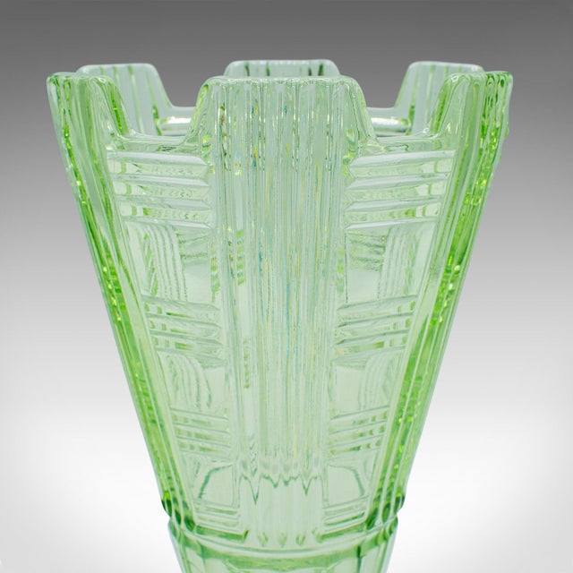 Green 1930's Tall Vintage Sharing Sundae Cup For Sale - Image 8 of 12