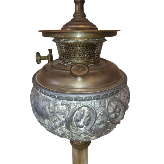 Own a Masterpiece of Victorian Elegance: Authentic Antique Bradley & Hubbard Banquet Onyx Lamp Immerse your space in the...
