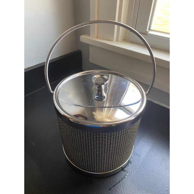 Elevate your home bar with this stunning vintage Mid-Century Modern (MCM) insulated ice bucket, featuring glamorous...