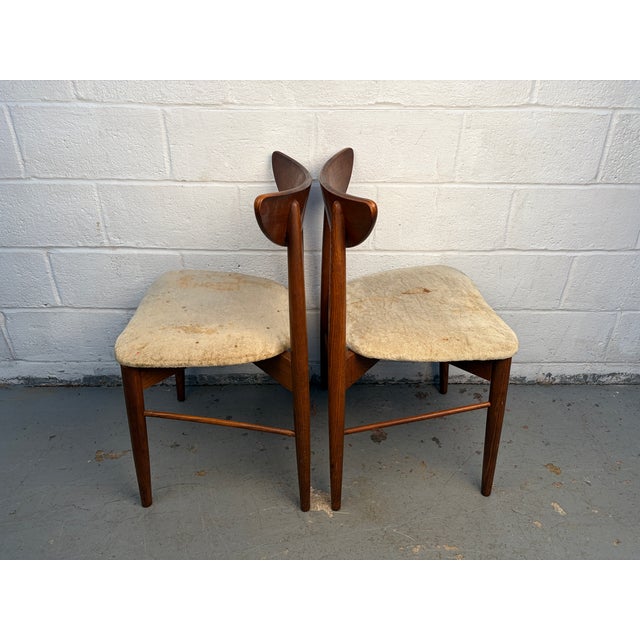 Stanley Furniture Pair of Model 404-85 Mid-Century Walnut Dinning Chairs Attributed to Stanley Furniture For Sale - Image 4 of 15