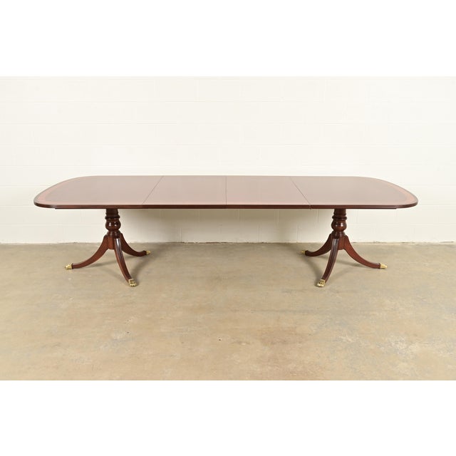 English Ethan Allen Georgian Banded Mahogany Double Pedestal Extension Dining Table, Newly Refinished For Sale - Image 3 of 15