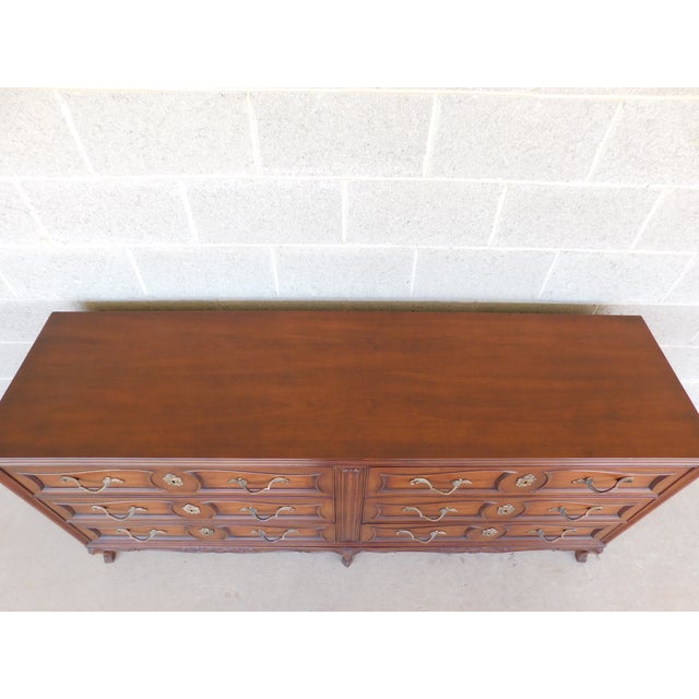 Henredon French Louis XV Style Dresser 70"w 6 dovetailed drawers, brass hardware, Good Condition original finish, with all...