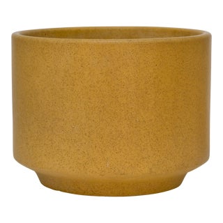 Gainey C-12 Planter Pot in Speckled Mustard For Sale
