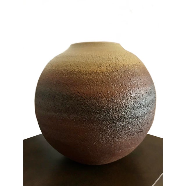 Vintage 1970s Large Mid-Century Modernist Studio Signed Brown Ceramic Sculptural Vase For Sale - Image 4 of 10