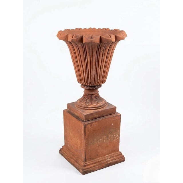 1990s Italian Neoclassical Terracotta Urn on Matching Pedestal For Sale - Image 4 of 10