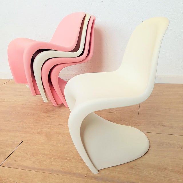 2000 - 2009 Pink Junior Chair by Verner Panton for Vitra, 2000s For Sale - Image 5 of 11