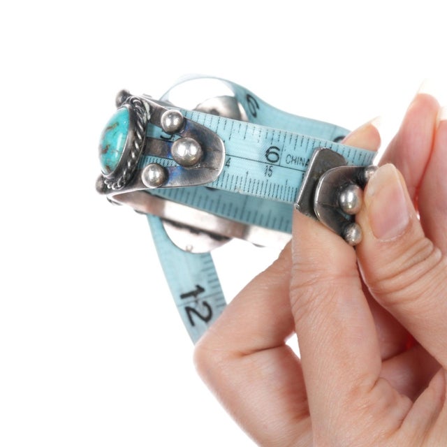 6.25" Sturdy Vintage Native American sterling turquoise graduated row cuff bracelet For Sale - Image 9 of 10