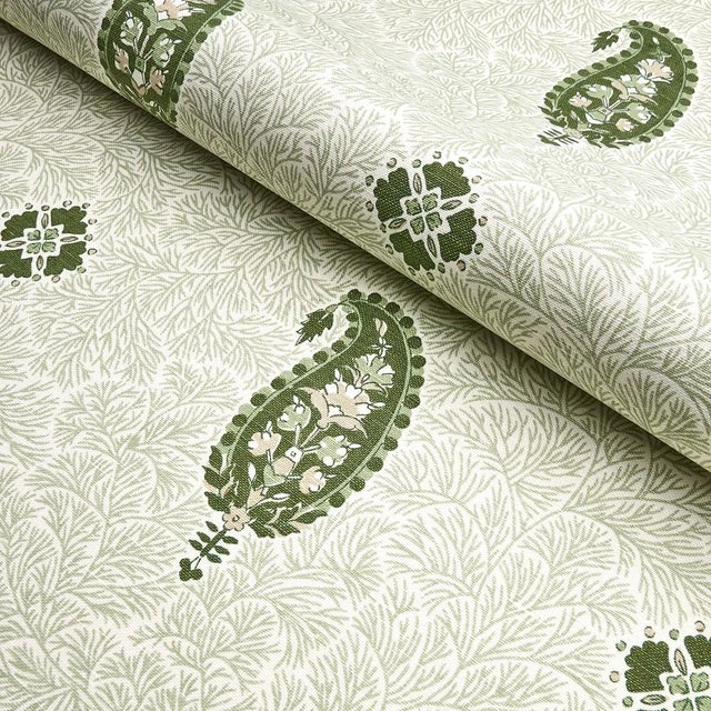 Not Yet Made - Made To Order Sample - Schumacher x Mark D. Sikes Ojai Paisley Fabric in Leaf Green For Sale - Image 5 of 6
