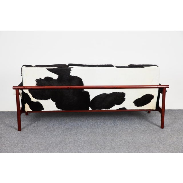 Turiguanó Sofa in Mahogany and Cowhide by Gonzalo Córdoba for DUJO, Havana, 1959 For Sale - Image 15 of 18