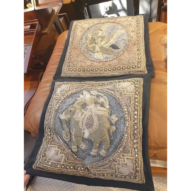 Wonderful cushions embroidered with stone