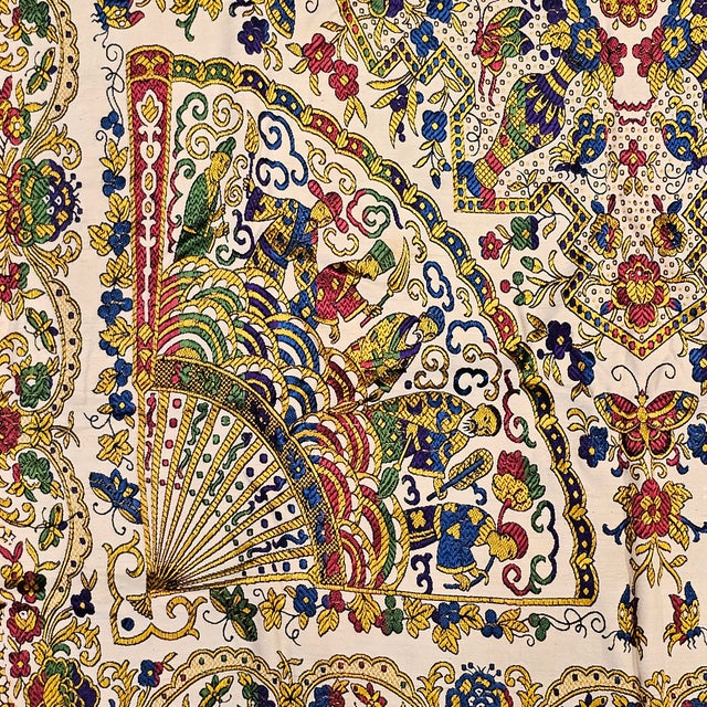 Vintage Gold Brocade Silk Blend Chinoiserie Fringe Tablecloth or Tapestry 55 X 49 For Sale In Miami - Image 6 of 17