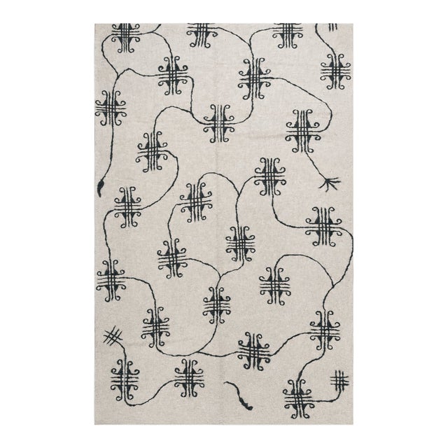 Modern Central Asian Felt Rug | Black Tribal Motif | 10x15 For Sale