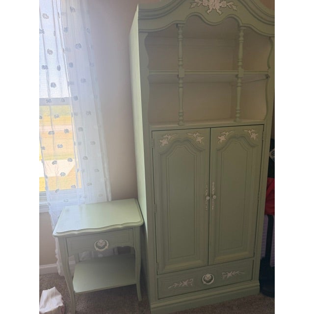 Vintage French Provincial Bedroom Set For Sale - Image 6 of 8