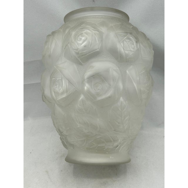 1930s Josef Inwald Designed Barolac "Roses" Frosted Glass Vase, Czechoslovakia, Circa 1930 For Sale - Image 5 of 8