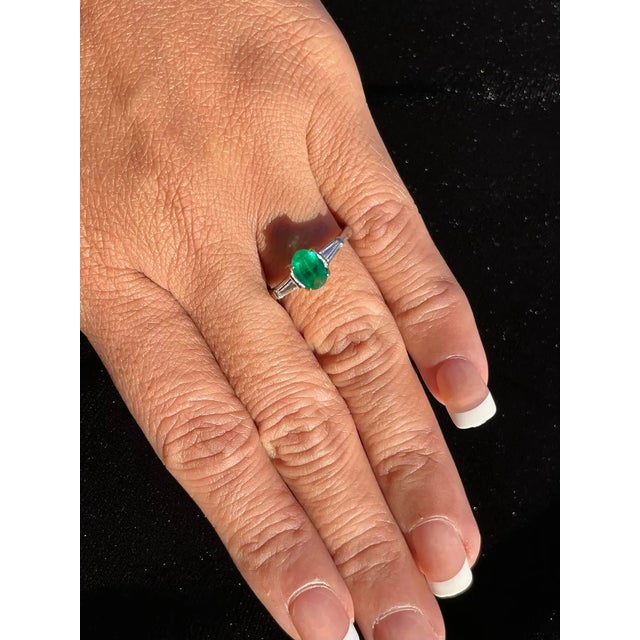Certified Natural 1.13CTS VS G Diamond Emerald Platinum 18K Gold Three Stone Ring, size 6.75 For Sale - Image 9 of 10