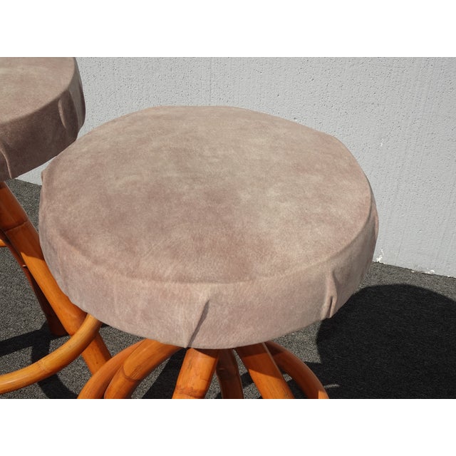 Pair Vintage Mid Century Coastal Bamboo Barstools Bar Stools ~ Tiki Palm Beach For Sale In Los Angeles - Image 6 of 12