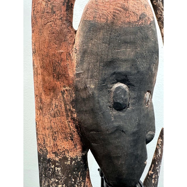 Garra Hook Sculpture on Display Stand Mid-Sepik River Papua New Guinea For Sale - Image 4 of 18