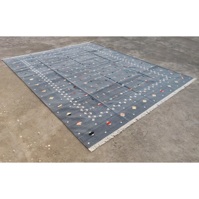 Casa Cosima Handmade Cotton Vegetable Dyed Reversible Gray Shooting Star Rug - 9'x12' For Sale - Image 4 of 12