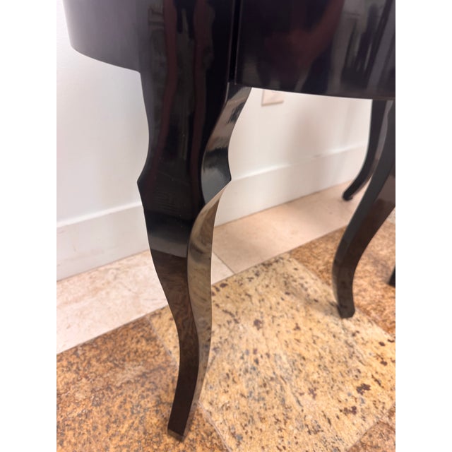 1990s Pair of Vintage Black Lacquer Round Side Tables With Beveled Mirrored Tops, Ralph Lauren Mayfair Style For Sale - Image 5 of 12