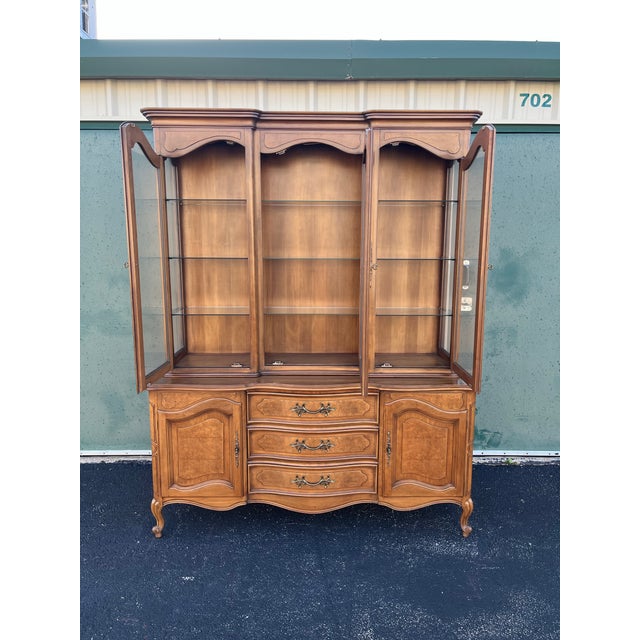Brown 1980s Century Furniture French Country Illuminated China Cabinet For Sale - Image 8 of 12
