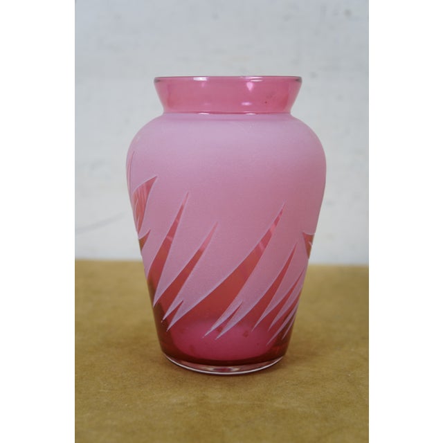 Late 20th Century Kelsey Murphy Pilgrim Frosted Cranberry Glass Lotus Flower Vase 6" For Sale - Image 9 of 12