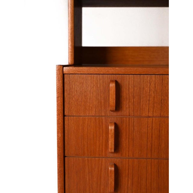 Scandinavian Bookcase in Teak by Bertil Fridhagen for Bodafor, 1950s For Sale - Image 6 of 10