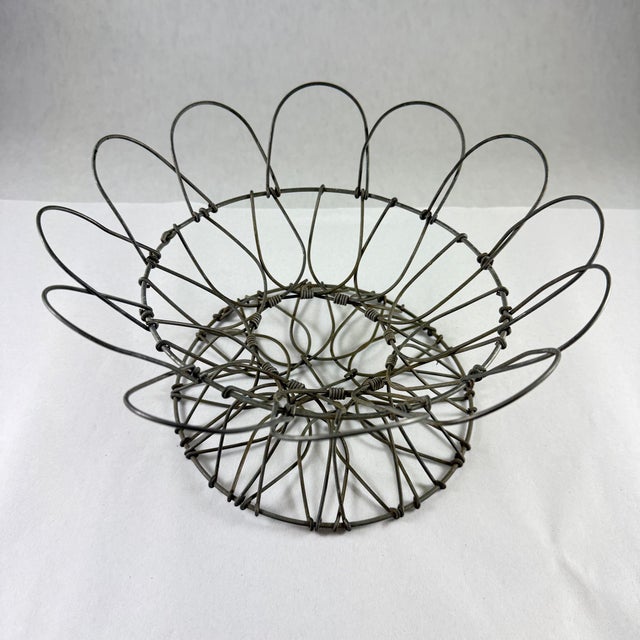Antique French Handmade Folding Top Wire Kitchen Egg Basket For Sale In Philadelphia - Image 6 of 13