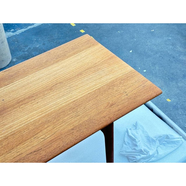 1950s Mid-Century, Danish Modern, Teak and Oak Coffee Table by Hans Wegner, 1950s For Sale - Image 5 of 11