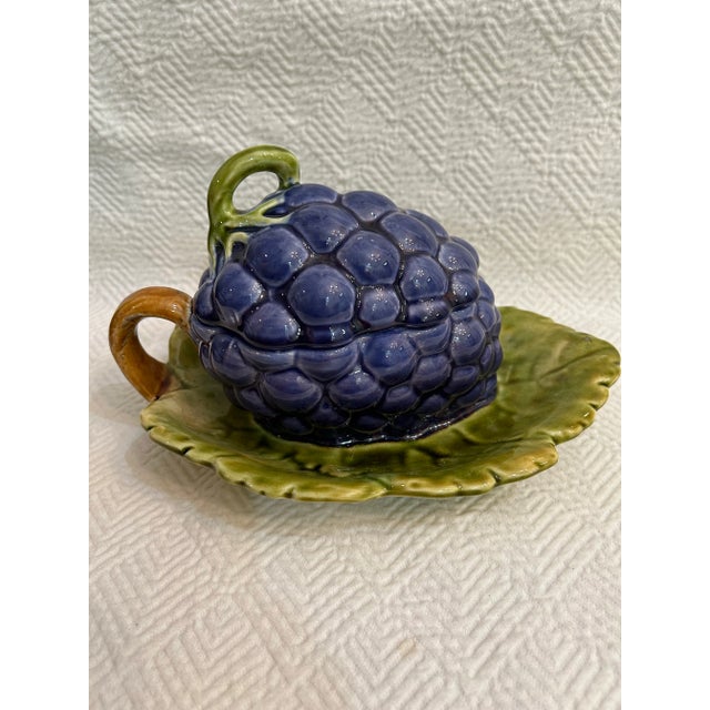 Sarraguemines 1930s French Sarreguemines Pottery Small Majolica Grapes Tureen For Sale - Image 4 of 9