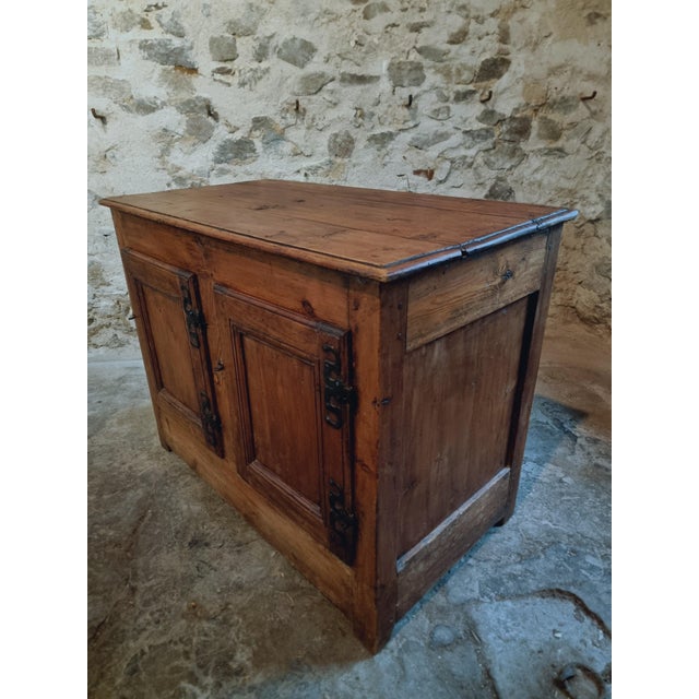 Antique Louis XVI Buffet in Pine, 1800s For Sale - Image 4 of 16