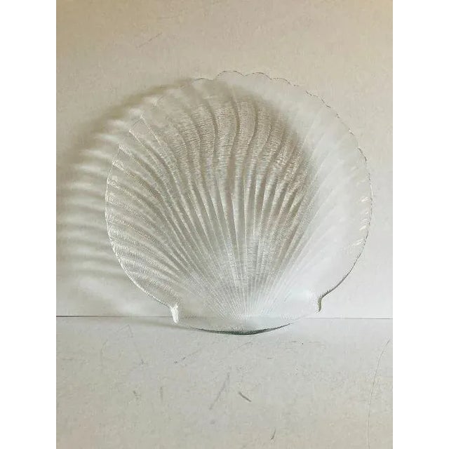 Vintage 90's Clamshell Design Clear Glass Serving Plate / Platter, no makers mark in excellent condition 13"D