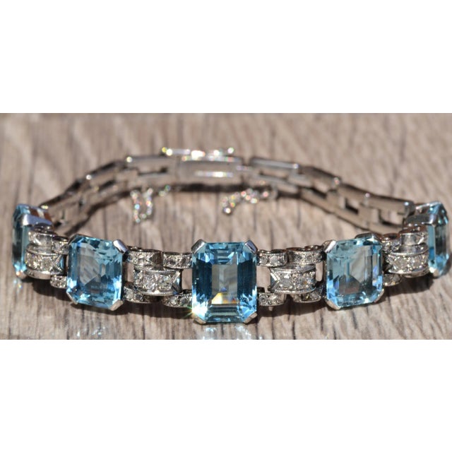 Contemporary 1920s The Bianca: Phenomenal Antique Santa Maria Aquamarine Bracelet in Platinum For Sale - Image 3 of 10