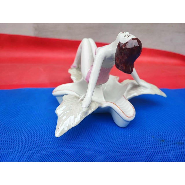 1960s Porcelain Lady Figure Ashtray by Steatyt Katowice, 1960s For Sale - Image 5 of 7