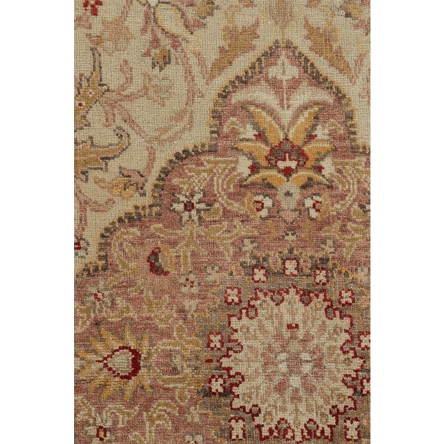 Traditional Vintage Sivas Rug in Cream and Gold With Floral Medallion - Rug & Kilim For Sale - Image 3 of 8