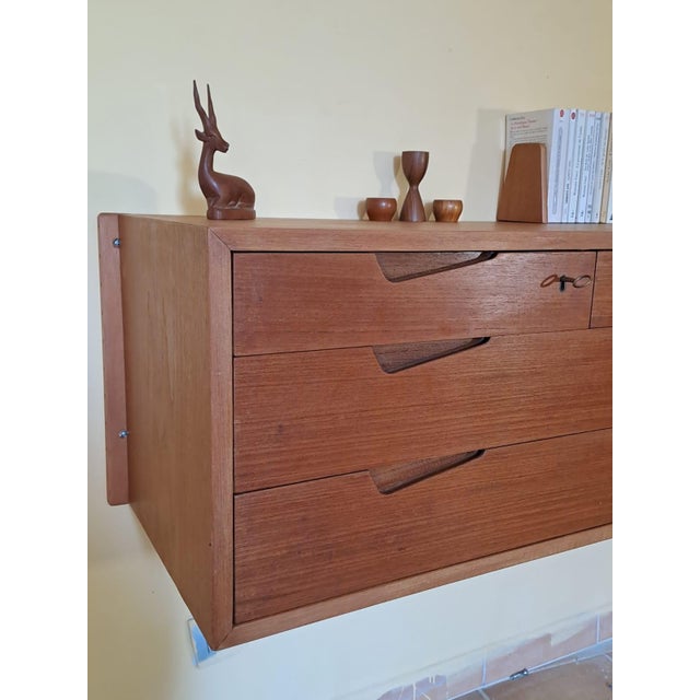 Mid-Century Scandinavian Rival Wall-Mounted Teak Storage Unit, 1960s For Sale - Image 9 of 18