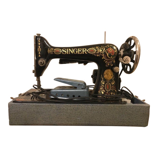 1910 Antique Singer Sewing Machine and Carrying Case Chairish