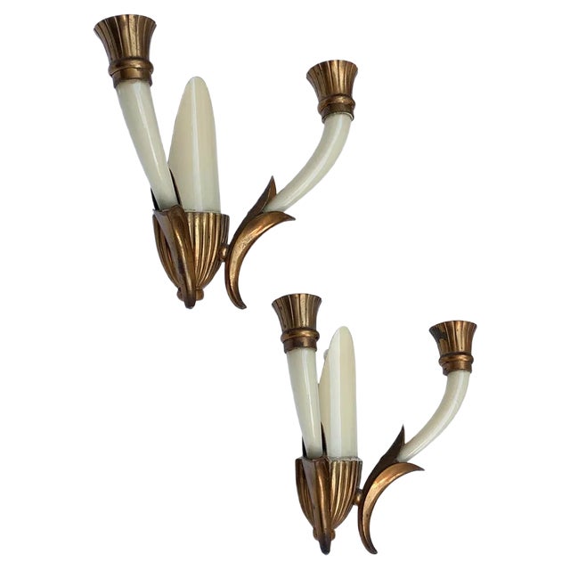 Italian Ivory White Blown Murano Glass & Coppered Brass Sconces, 1940s, Set of 2 For Sale