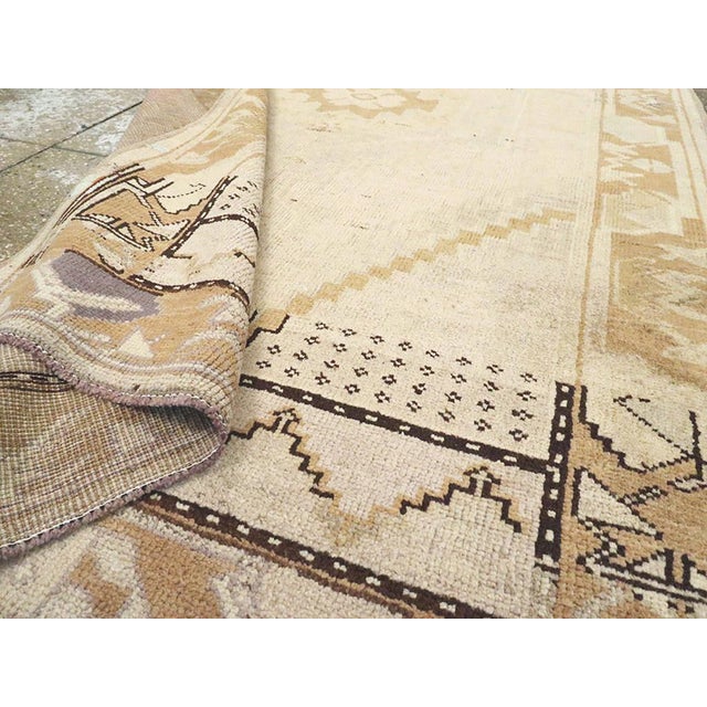 Galerie Shabab Collection Mid-20th Century Turkish Oushak Accent Rug For Sale In New York - Image 6 of 6