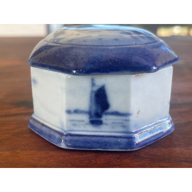 Vintage Delft Blue Hexagon Sugar Handpainted Jar with Lid #2402 Condition: Pristine. Dimensions: 3" x 3" x 1.5" Hand...